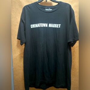 Used Men’s L Chinatown short sleeve tshirt